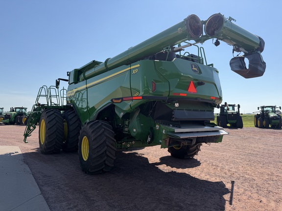 2022 John Deere X9 1000 Combine