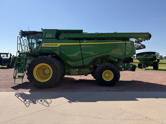 2022 John Deere X9 1000 Combine