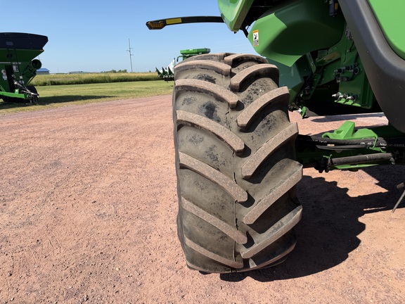 2022 John Deere X9 1000 Combine