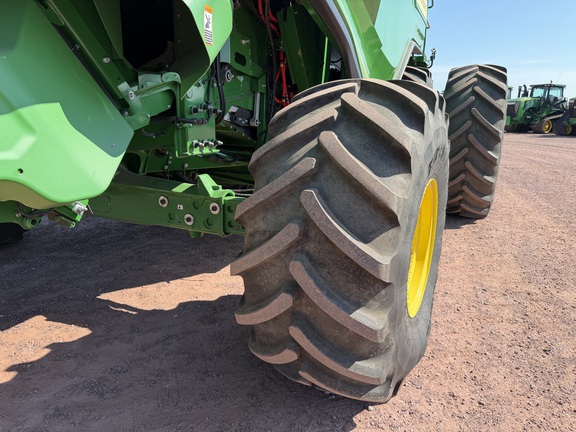 2022 John Deere X9 1000 Combine