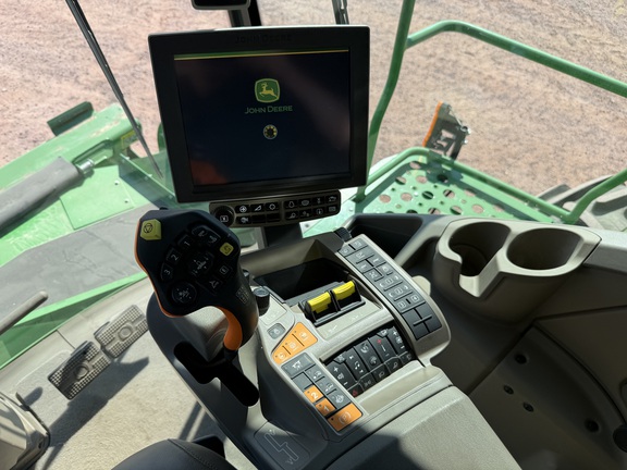 2022 John Deere X9 1000 Combine