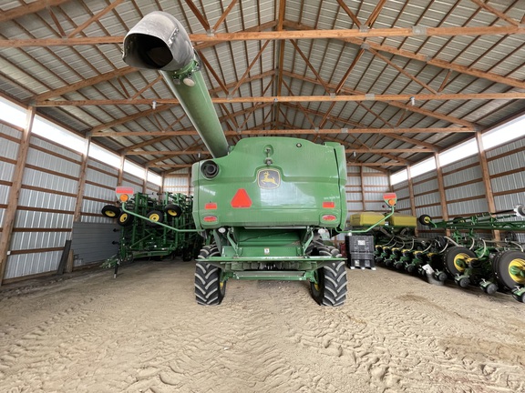 2021 John Deere S760 Combine
