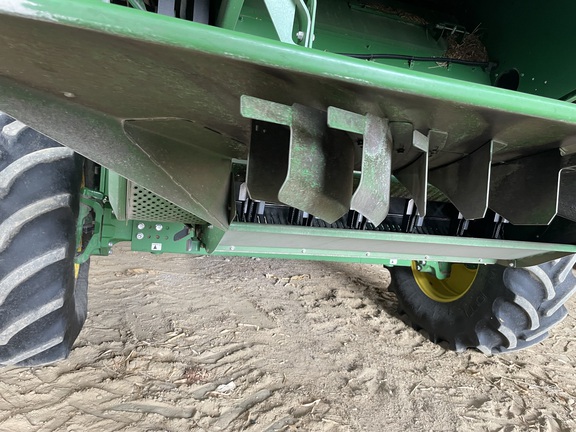 2021 John Deere S760 Combine