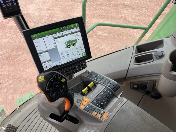 2021 John Deere S760 Combine