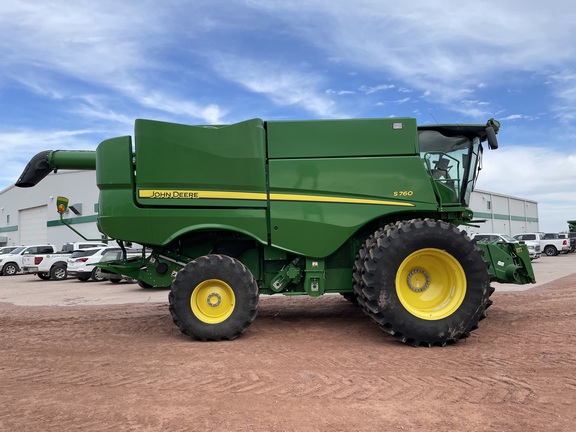2021 John Deere S760 Combine