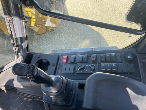 2024 John Deere 244 P Compact Utility Loader