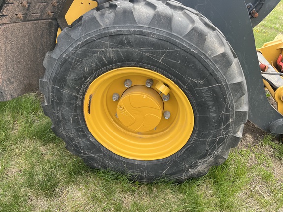 2024 John Deere 244 P Compact Utility Loader