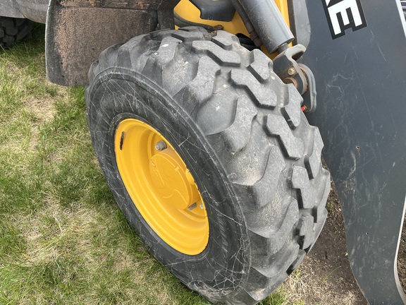 2024 John Deere 244 P Compact Utility Loader