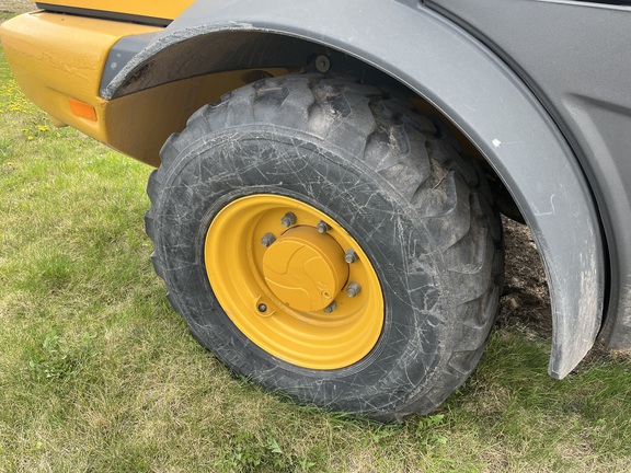 2024 John Deere 244 P Compact Utility Loader