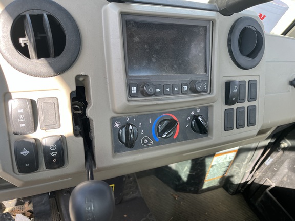 2024 John Deere XUV 835R ATV