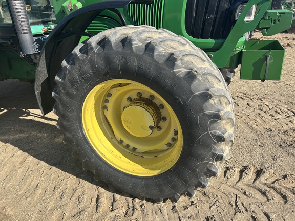 2003 John Deere 7520 Tractor