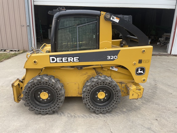 2007 John Deere 320 Skid Steer Loader