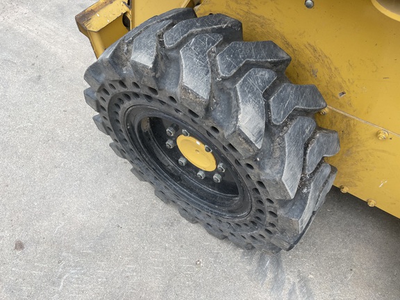 2007 John Deere 320 Skid Steer Loader