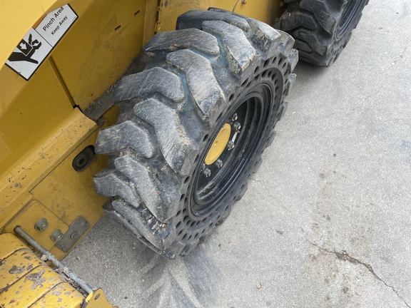 2007 John Deere 320 Skid Steer Loader