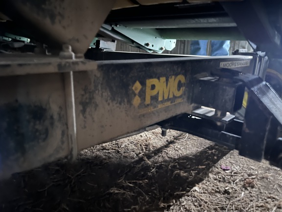 2000 Pequea 606 Header Transport