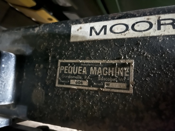 2000 Pequea 606 Header Transport