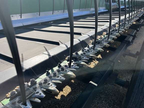 2012 John Deere 640FD Header Combine