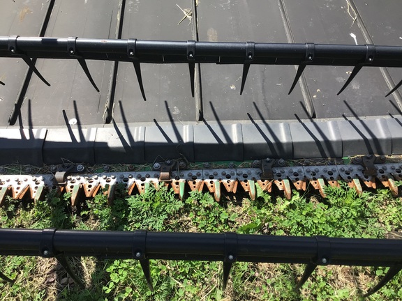 2012 John Deere 640FD Header Combine