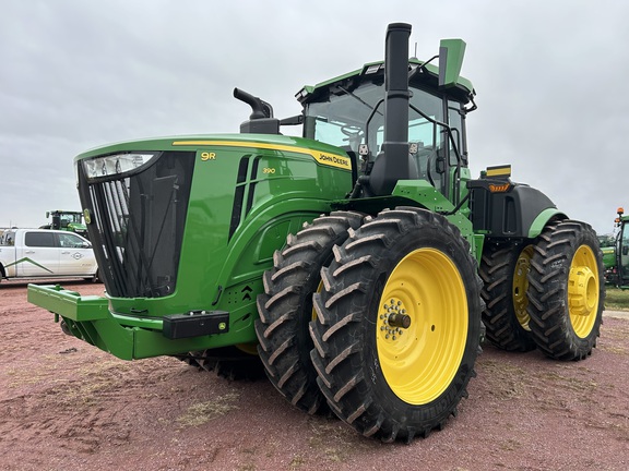 2025 John Deere 9R 390 Tractor 4WD