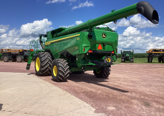 2025 John Deere S7 900 Combine