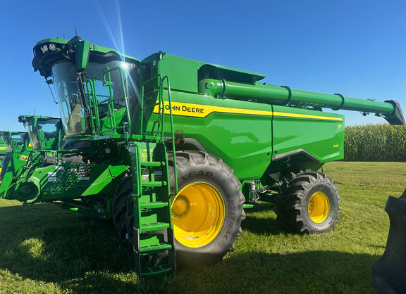 2025 John Deere S7 900 Combine