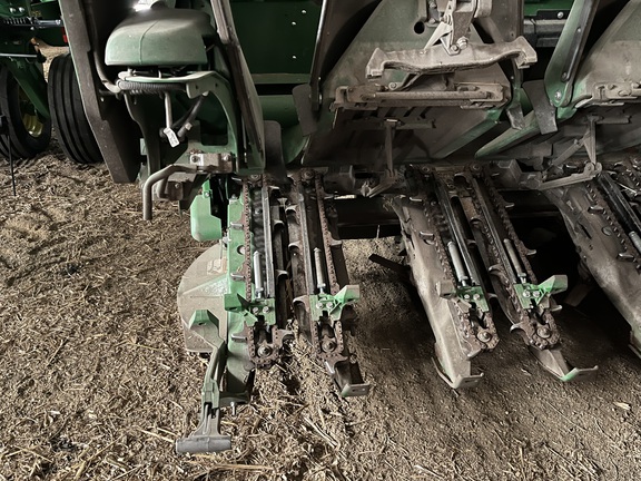 2023 John Deere C6R Header Corn Head