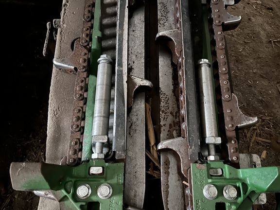 2023 John Deere C6R Header Corn Head