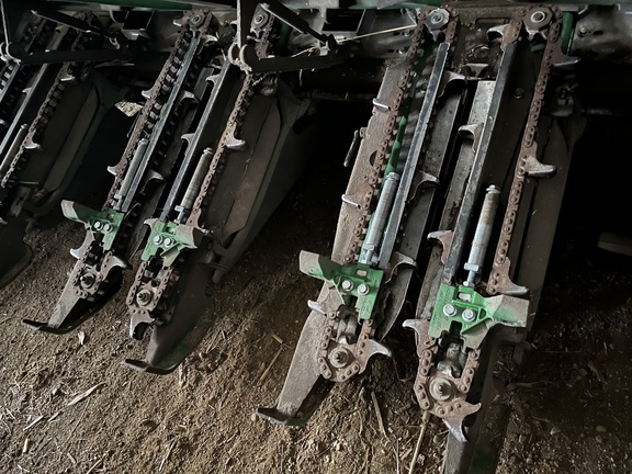 2023 John Deere C6R Header Corn Head