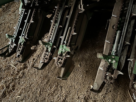 2023 John Deere C6R Header Corn Head