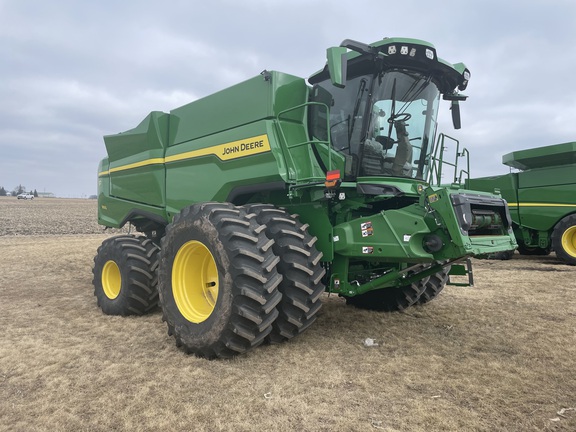 2025 John Deere S7 800 Combine