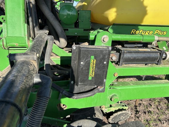 2005 John Deere 1720 Tree Planter