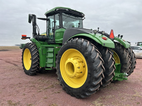 2025 John Deere 9R 390 Tractor 4WD