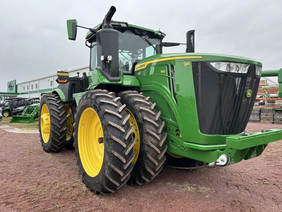 2025 John Deere 9R 390 Tractor 4WD