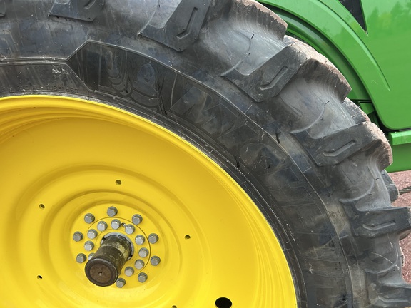 2025 John Deere 9R 390 Tractor 4WD