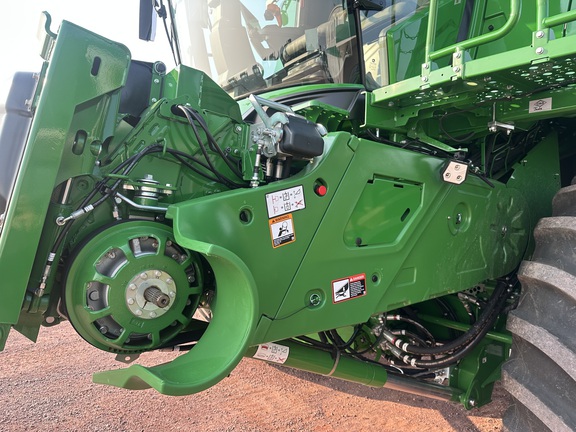 2025 John Deere X9 1100 Combine