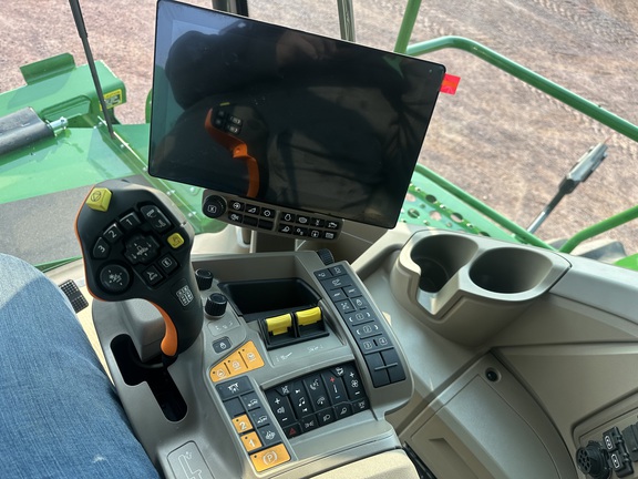 2025 John Deere X9 1100 Combine