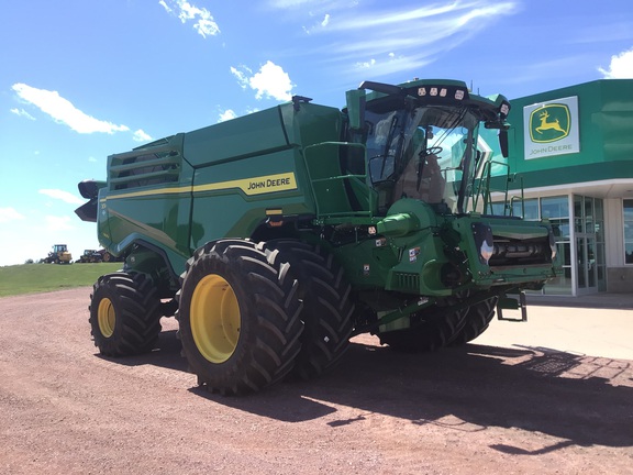 2025 John Deere X9 1100 Combine