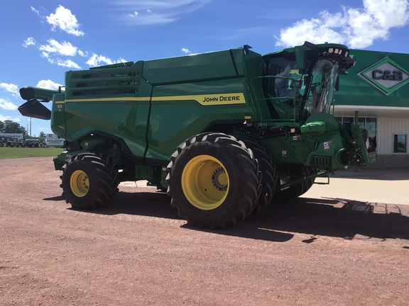 2025 John Deere X9 1100 Combine