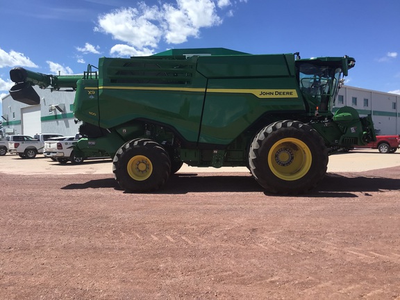 2025 John Deere X9 1100 Combine