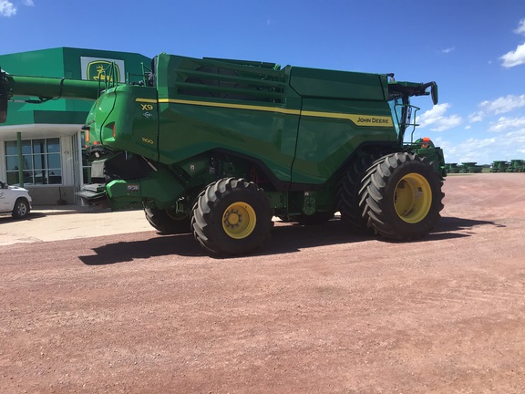 2025 John Deere X9 1100 Combine