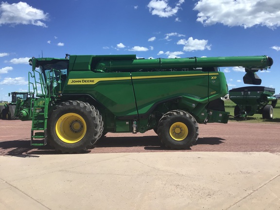 2025 John Deere X9 1100 Combine
