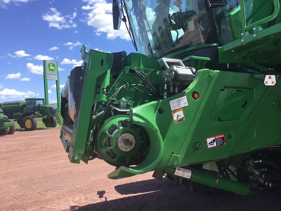 2025 John Deere X9 1100 Combine