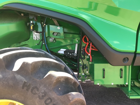 2025 John Deere X9 1100 Combine