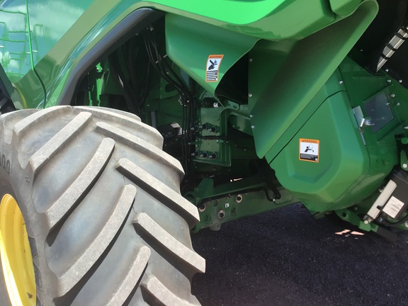 2025 John Deere X9 1100 Combine