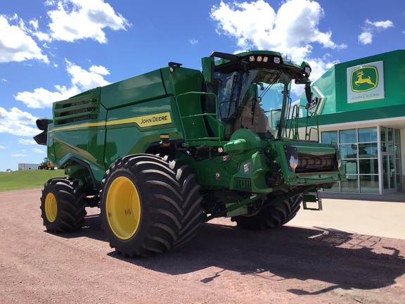 2025 John Deere X9 1100 Combine