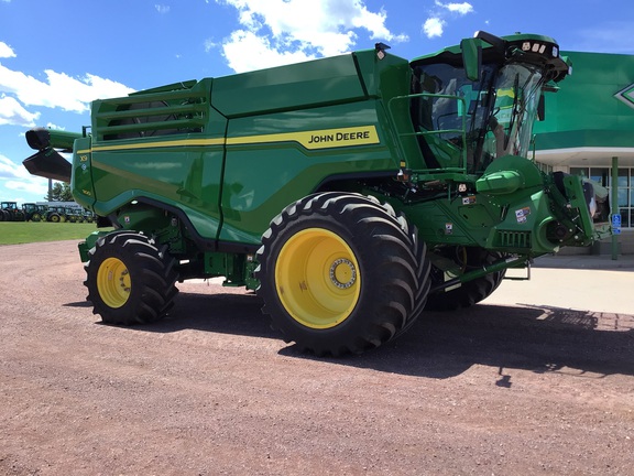 2025 John Deere X9 1100 Combine