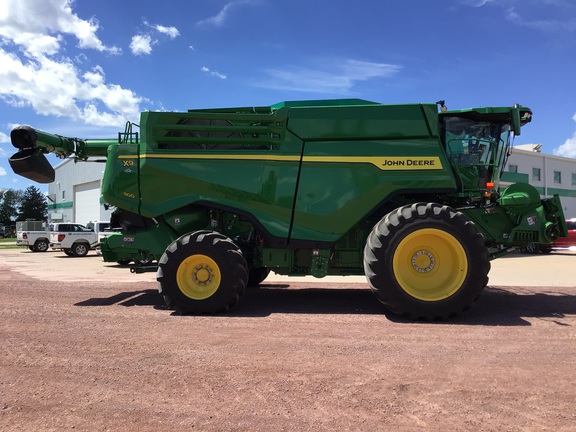 2025 John Deere X9 1100 Combine