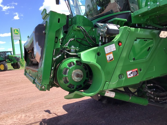 2025 John Deere X9 1100 Combine