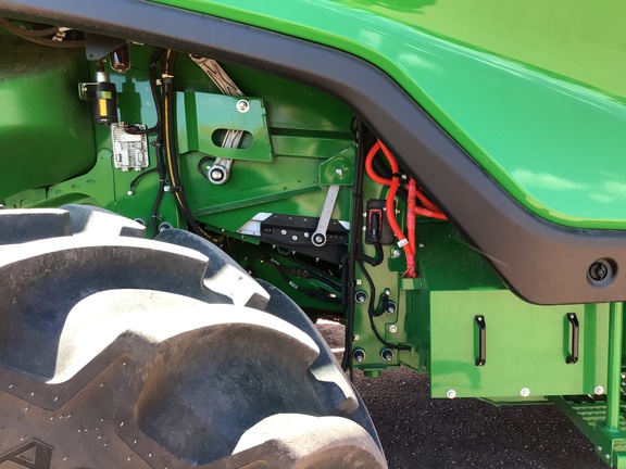 2025 John Deere X9 1100 Combine