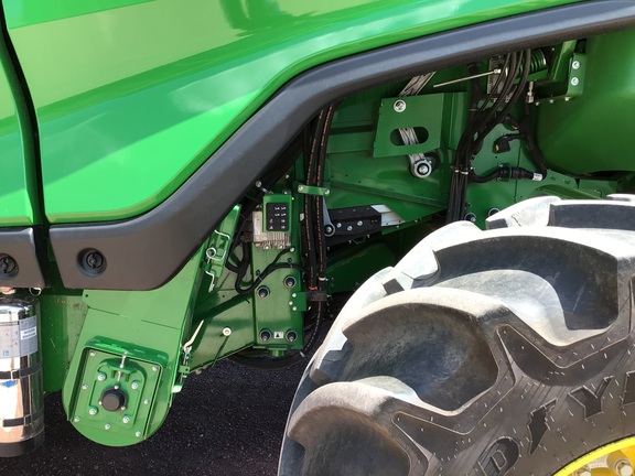 2025 John Deere X9 1100 Combine